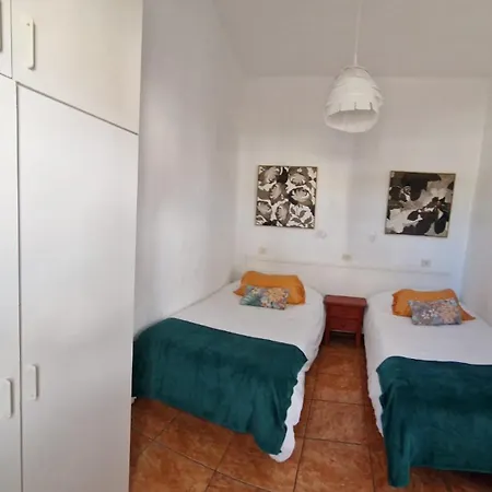 Viviendas Casa Abuela בית נופש